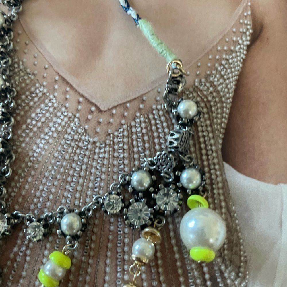 New - Anthropologie pearl accents statement necklace - Picture 5 of 6